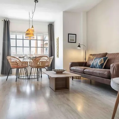 Spacious & Authentic By Rems * Málaga