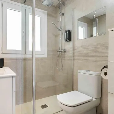 Spacious & Authentic By Rems