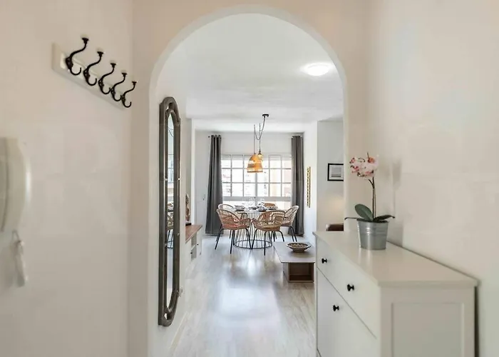 Apartment Spacious & Authentic By Rems