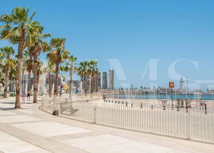 Spacious & Authentic By Rems Apartment Málaga