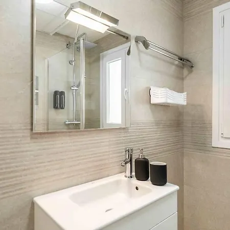 Spacious & Authentic By Rems Apartmán Màlaga